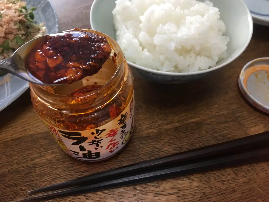 Taberu Rayu Japanese Chili Oil with Crunchy Fried Garlic of Unique Japanese